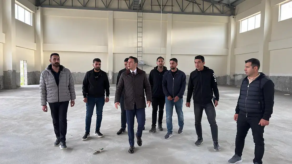 Vali Yardımcısı Göktaş'tan çocuk evleri sitesi'ne ziyaret