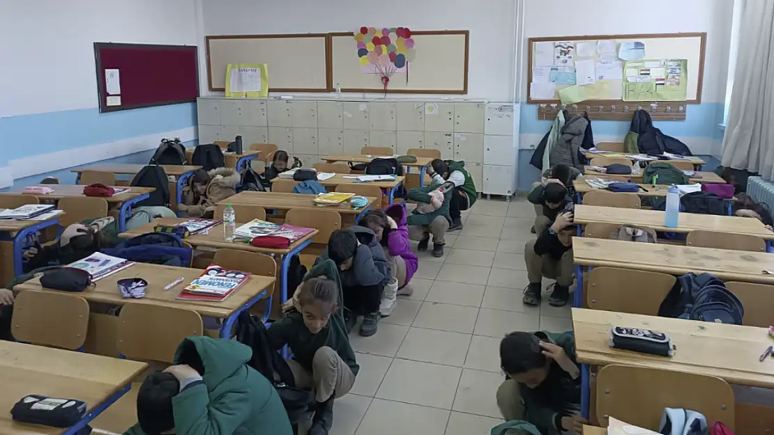 Van AFAD'dan öğrencilere afet farkındalık eğitimi