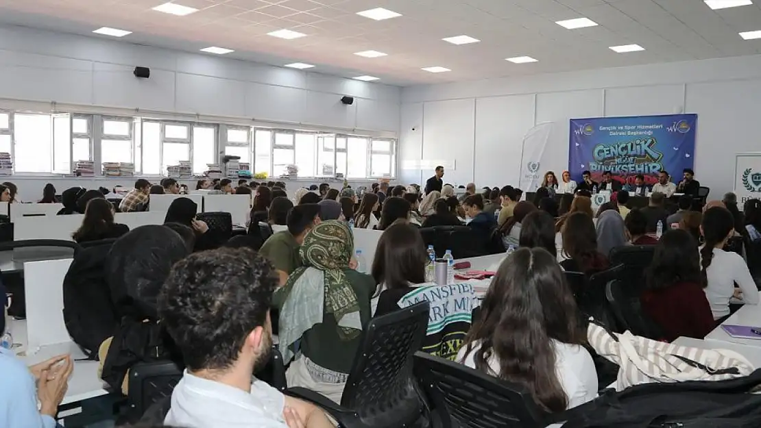 Van Büyükşehir Belediyesinden öğrencilere meslek tanıtım semineri