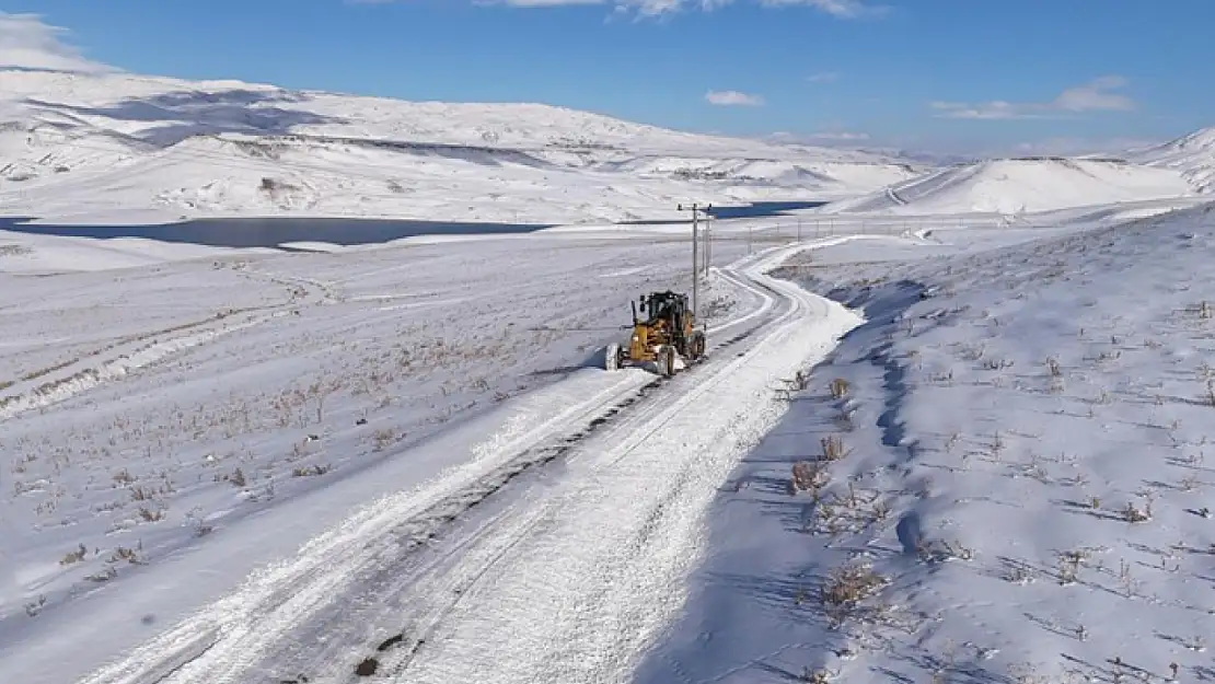 Van'da 119 yerleşim yerinin yolu ulaşıma açıldı