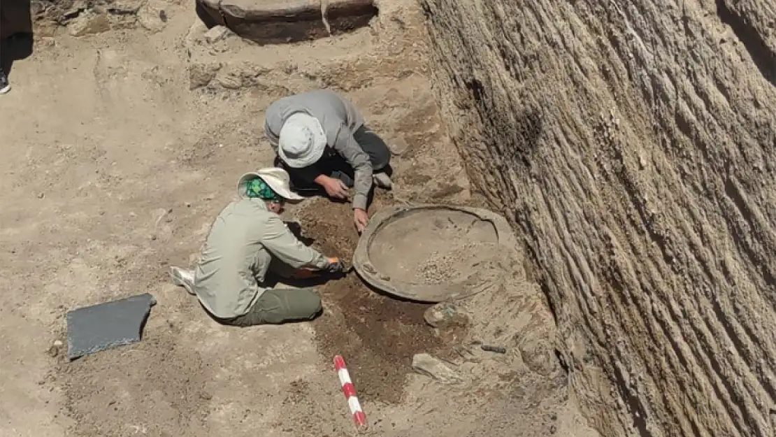 Van'da 2 bin 700 yıllık 3 adet bronz kalkan bulundu