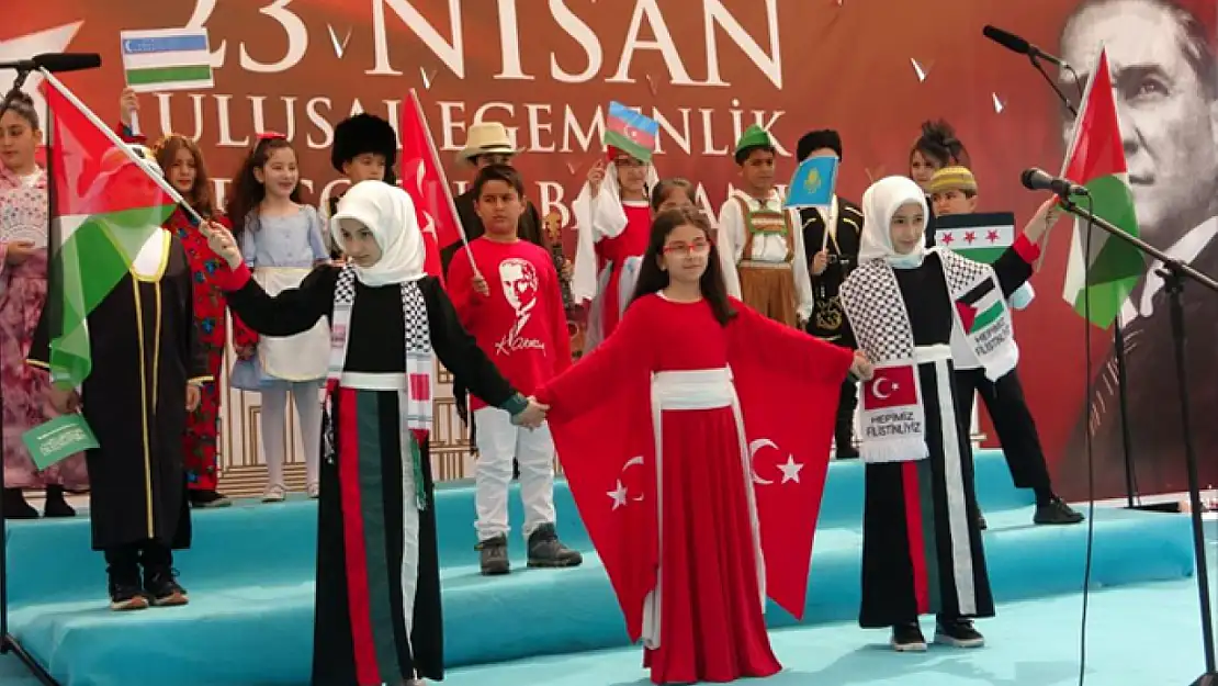 Van'da 23 Nisan coşkuyla kutlandı