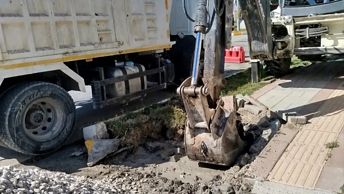 Van'da 7 mahallede alt yapı çalışmaları sürüyor