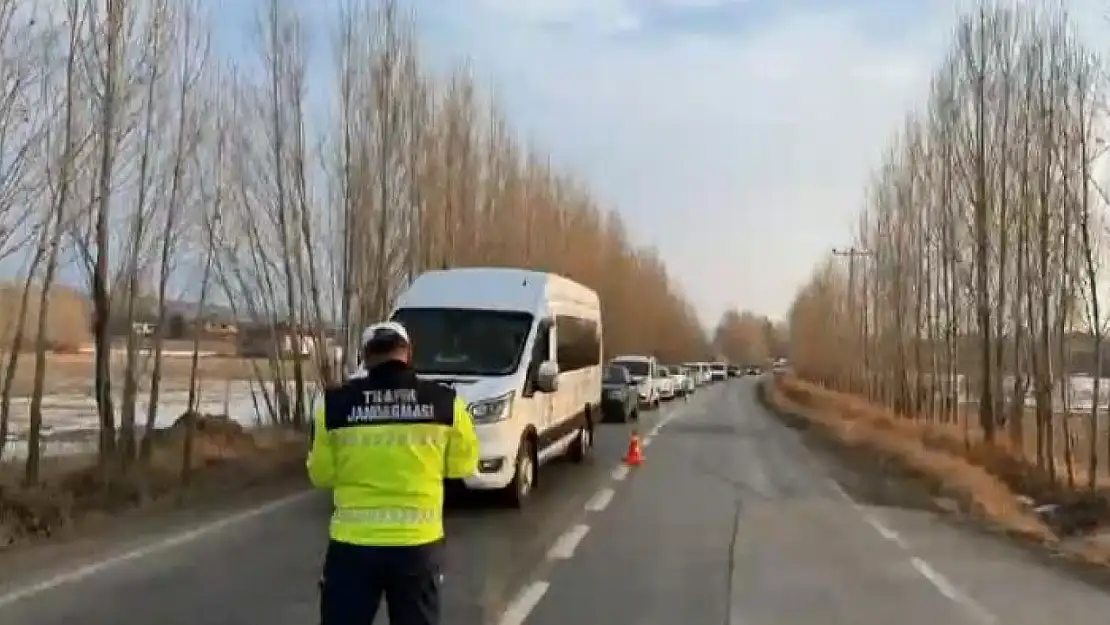 Van'da 80 araç trafikten men edildi