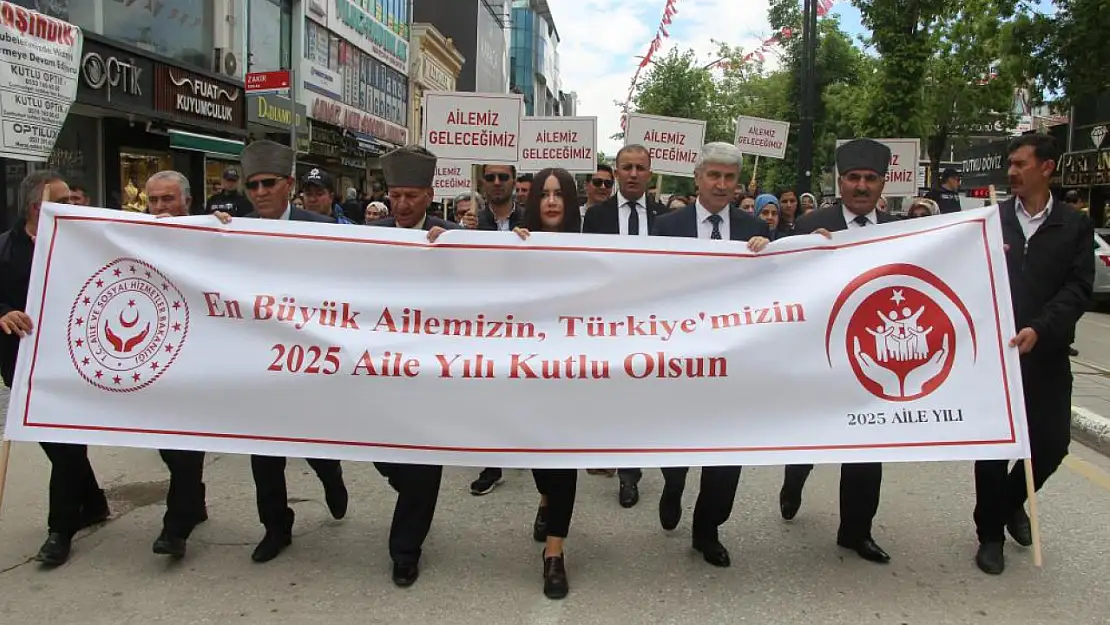 Van'da aile yılı yürüyüşü yapıldı
