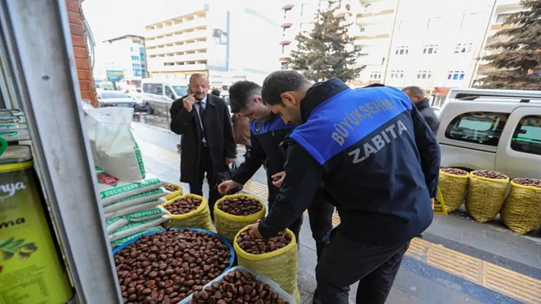 Van'da aktar ve kuruyemişçilerde kestane denetimi