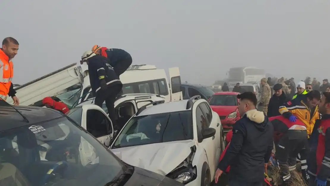 Van'da bir zincirleme trafik kazası daha meydana geldi