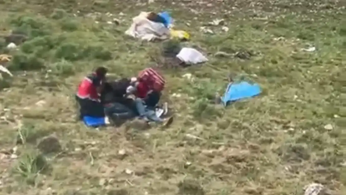 Van'da dağda bayılan çoban helikopterle kurtarıldı