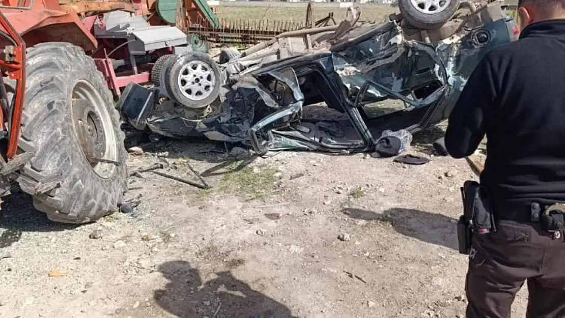 Van'da feci kaza! Yaralılar var...