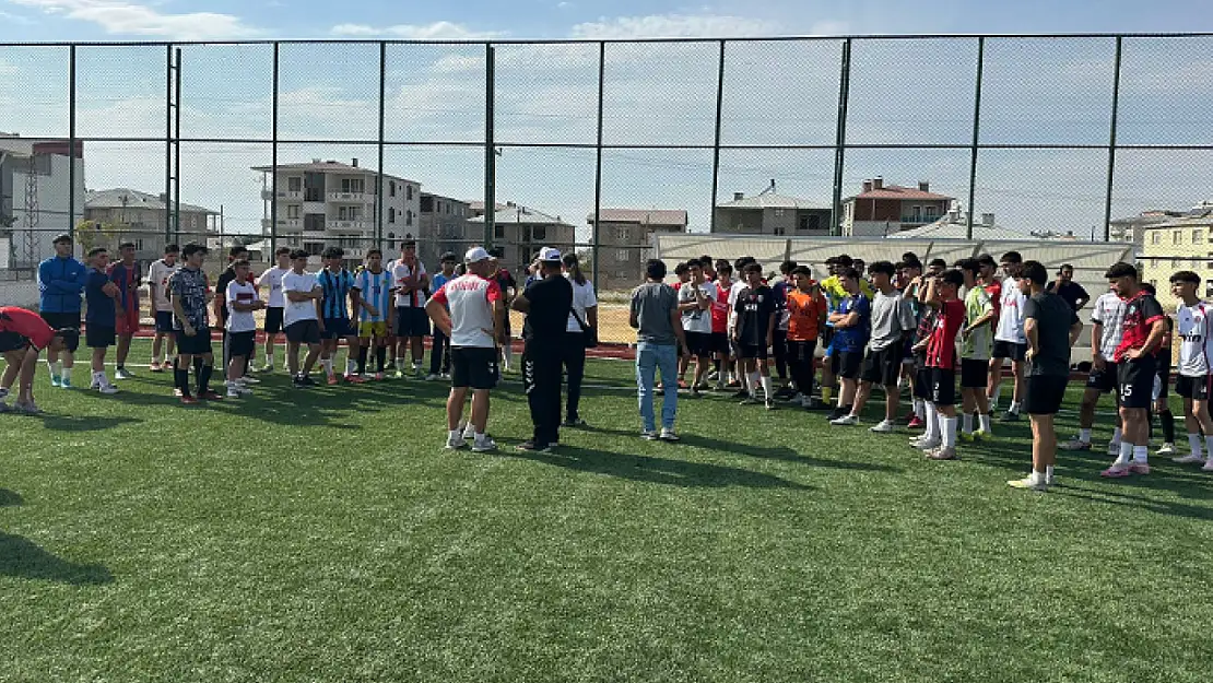 Van'da futbolcu seçmelerine yoğun ilgi