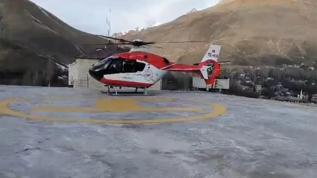 Van'da helikopter ambulans 22 yaşındaki hasta için havalandı