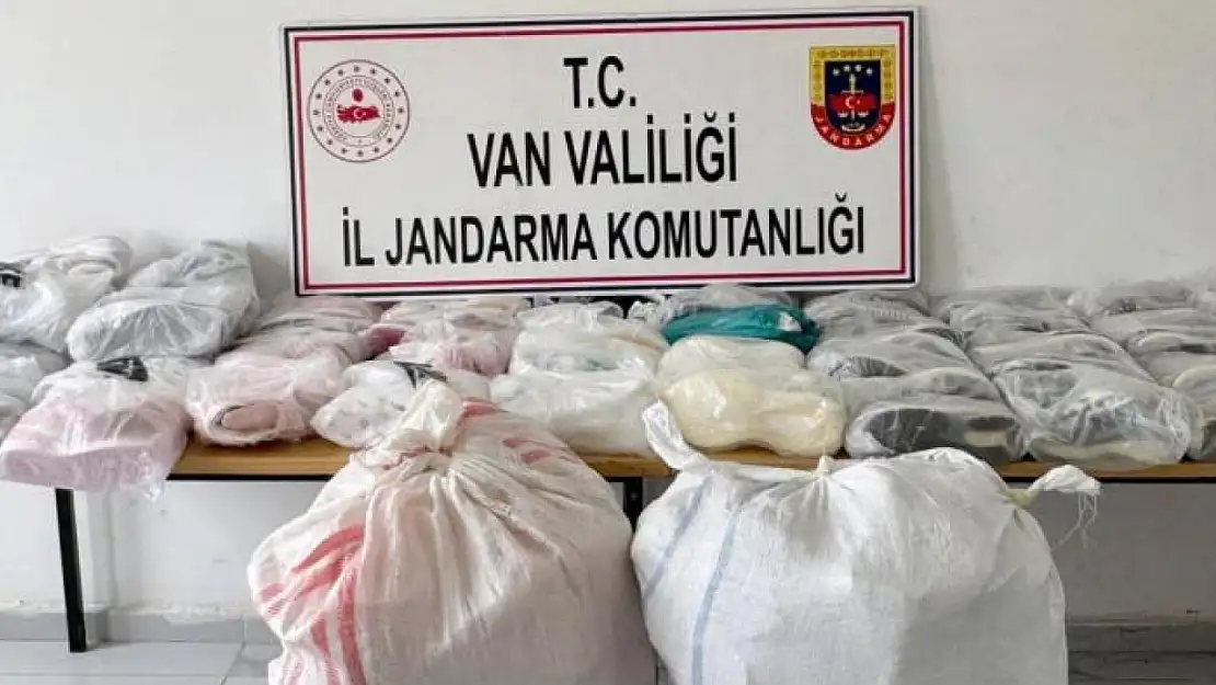 Van'da kaçak sigara ele geçirildi