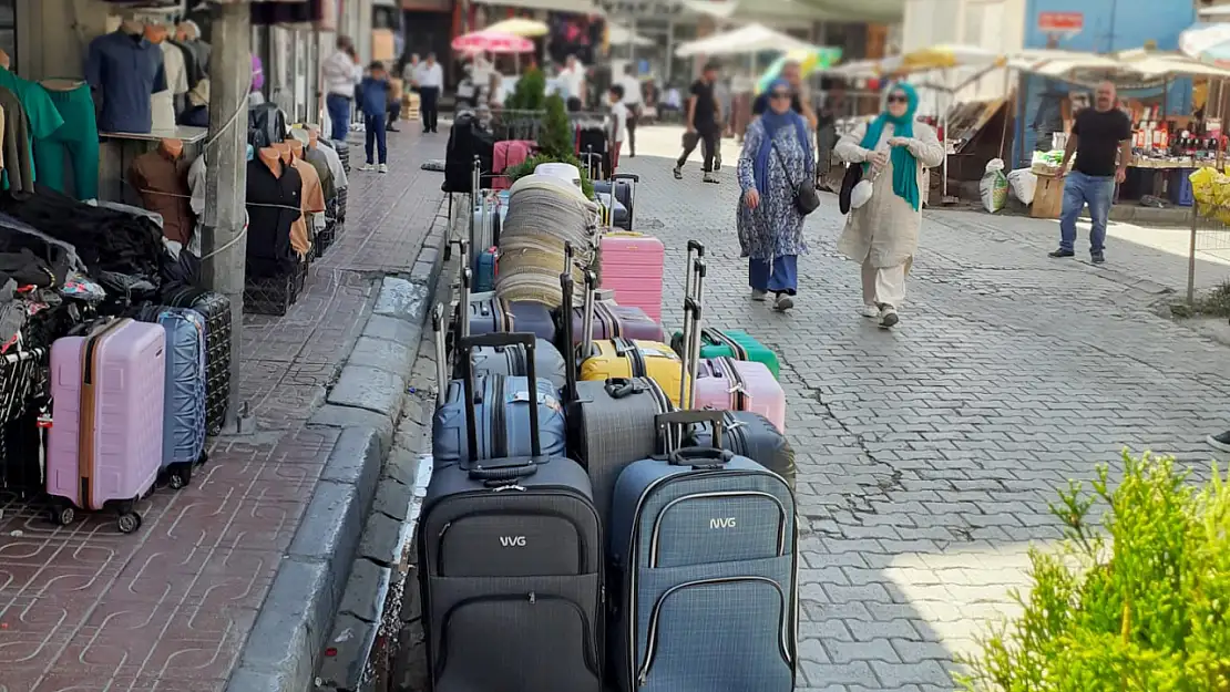 Van'da kaldırım işgali bitti sıra yol işgalinde