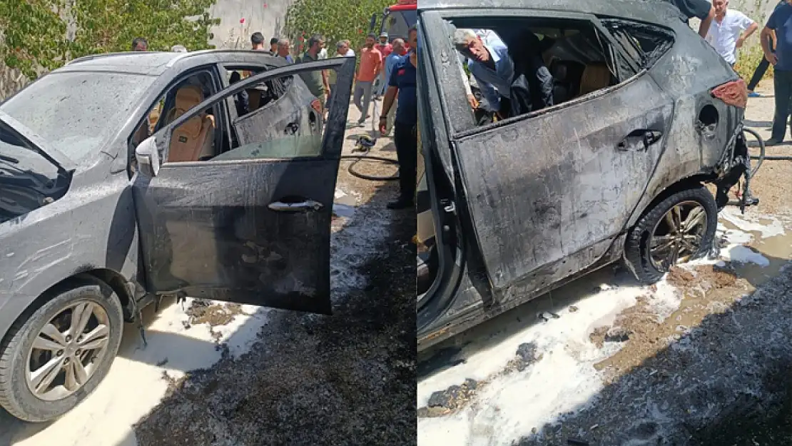Van'da park halindeki otomobil yandı