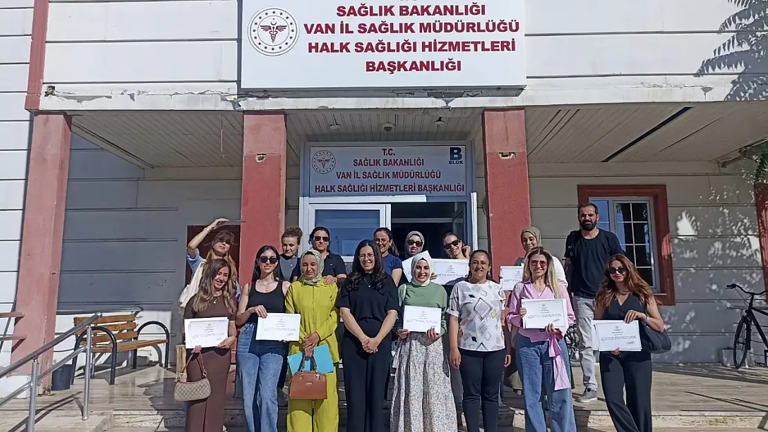Van'da sağlık personeline yenidoğan bakımı eğitimi verildi