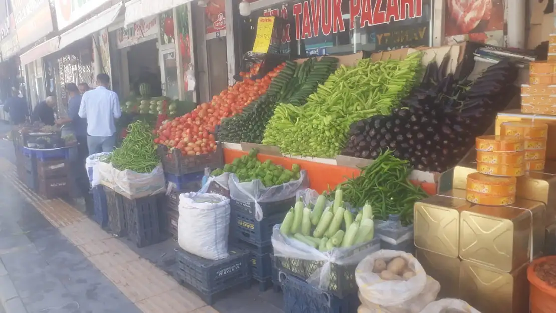 Van'da sebze meyve fiyatları cep yakıyor