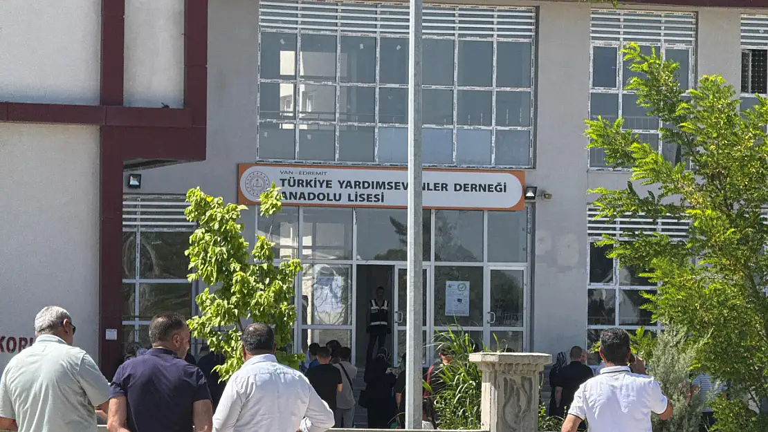 Van'da YKS maratonu başladı