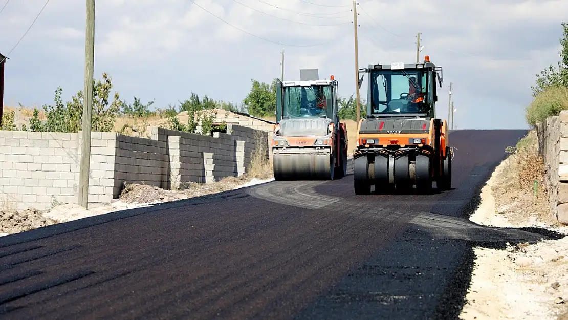 Van'da Yol Çalışmaları Devam Ediyor