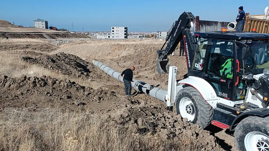 Van'da yol ve altyapı çalışmaları devam ediyor