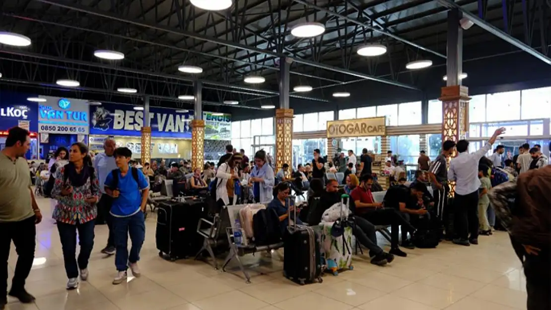 Van'daki İranlılar: Biz harp var diye kaçmıyoruz