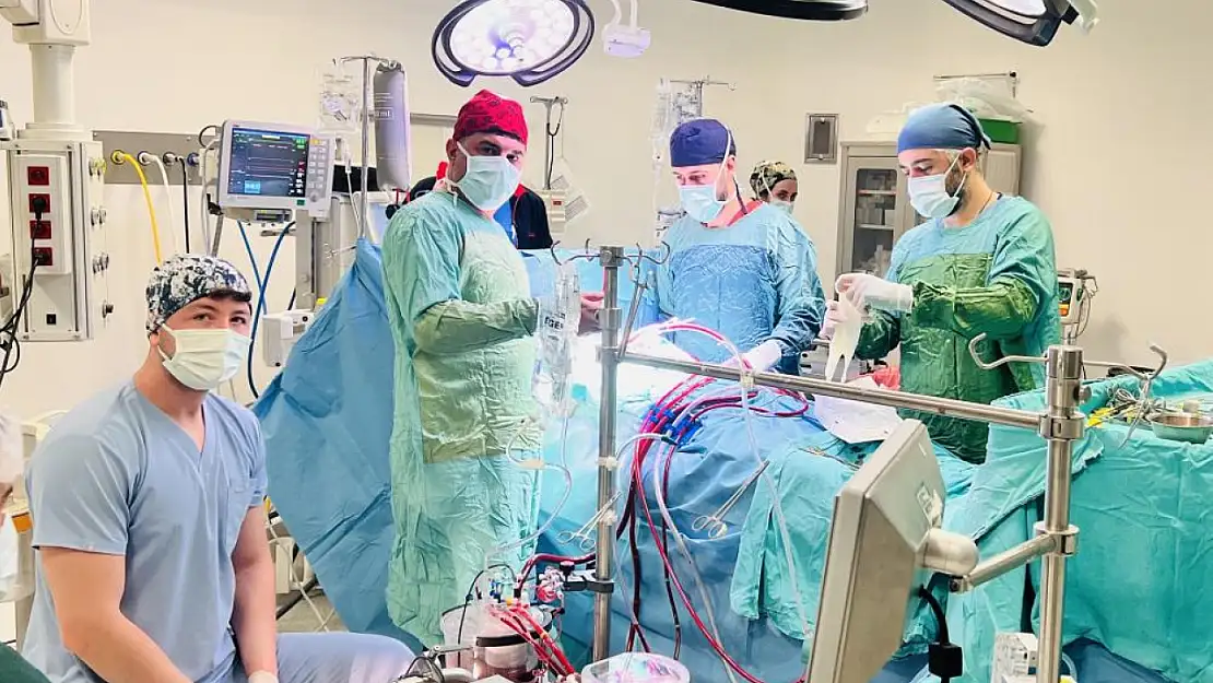 Van'daki Kalp Merkezinde bininci açık kalp ameliyatı başarıyla yapıldı