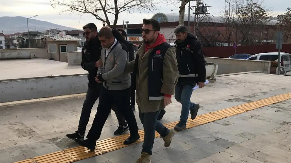 Van'dan İstanbul'a Giden Yolcu Otobüsünde Uyuşturucu Yakalandı!