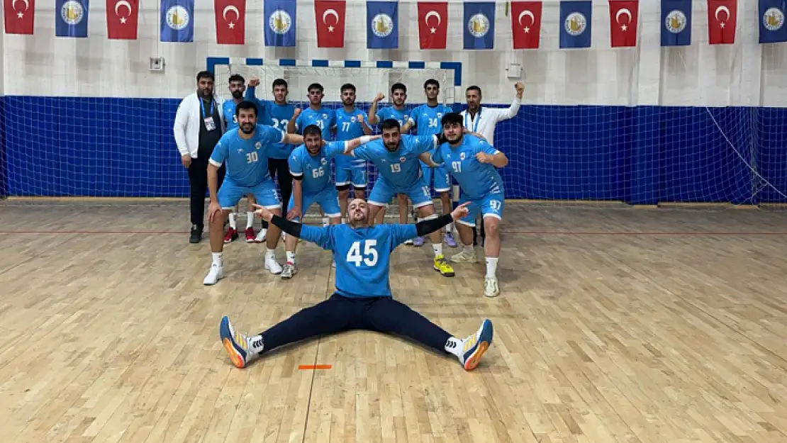 Van Erek Beş Yıldız Hentbol takımı Play-off 'ta 