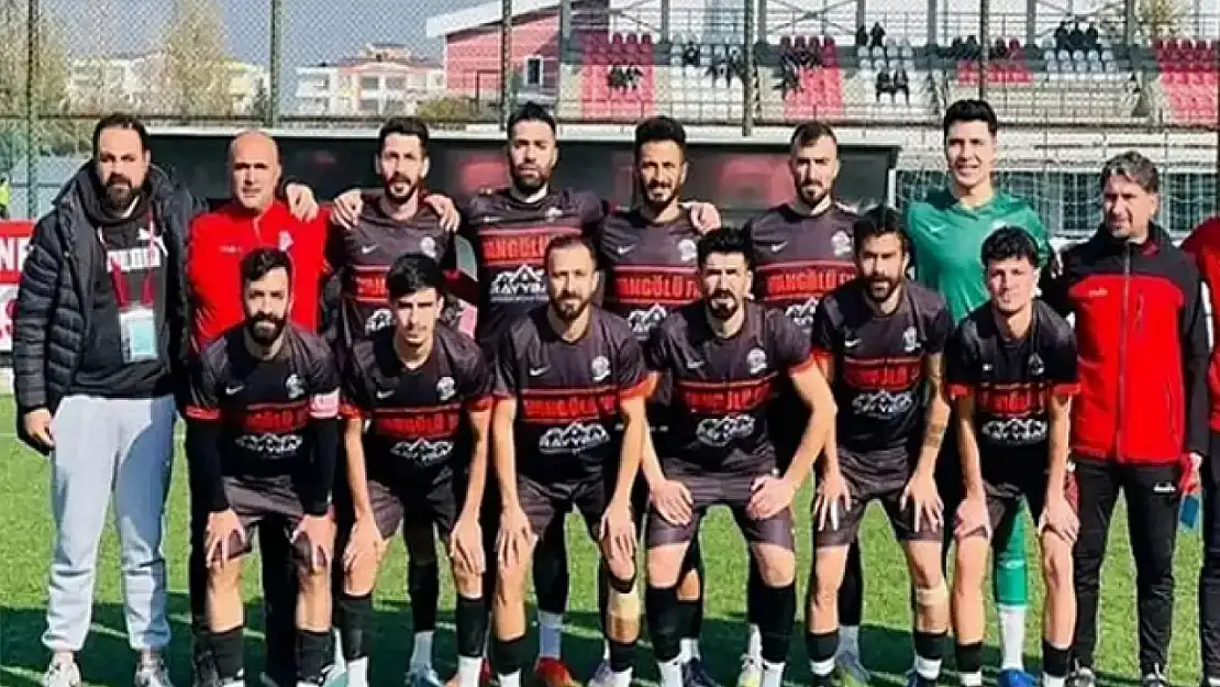 Van Gölüspor, lider 12 Bingölspor'a bileniyor