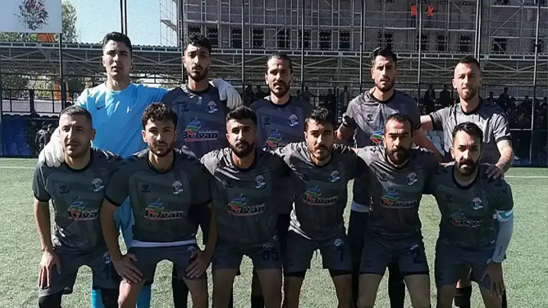 Van Gölüspor lider Kızıltepe 47spor karşısında