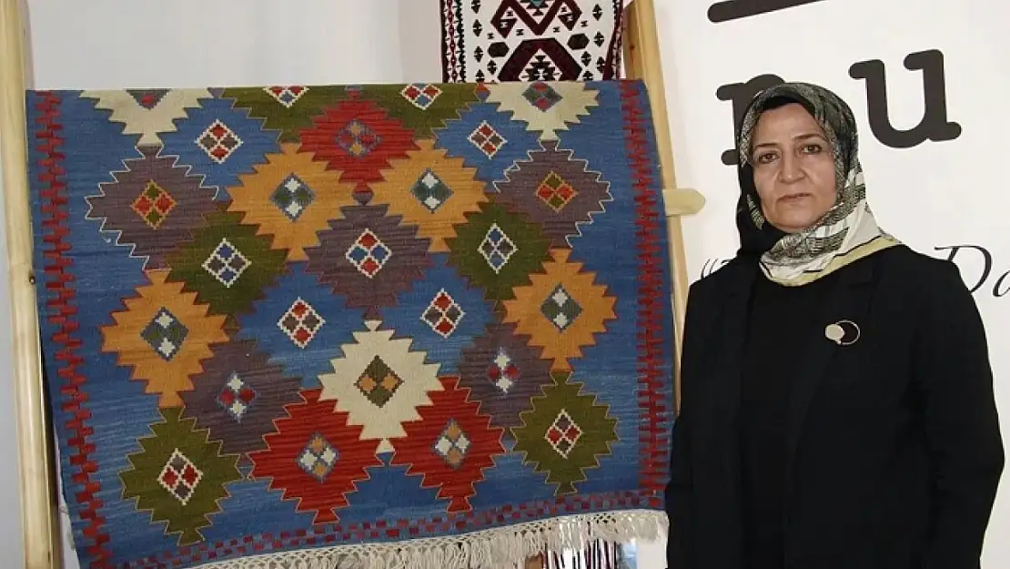 Van kilim motifleri hediyelik eşyalara yansıtıldı