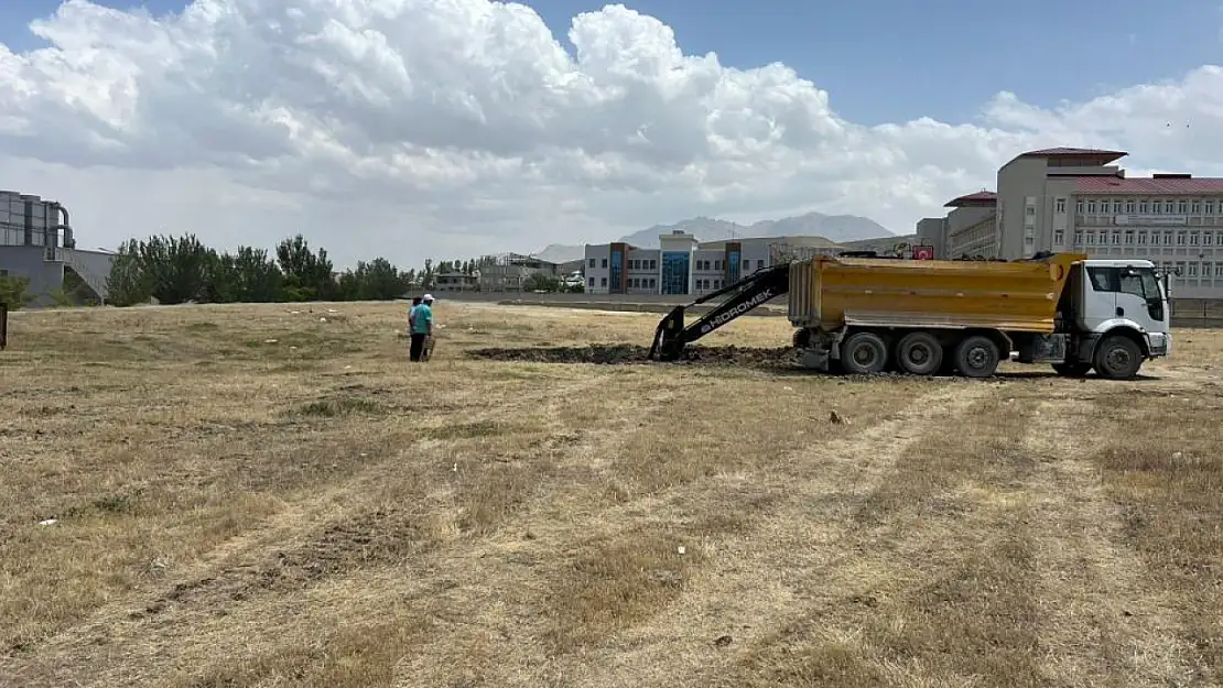 Van Şehir Hastanesi için ilk kazma vuruldu