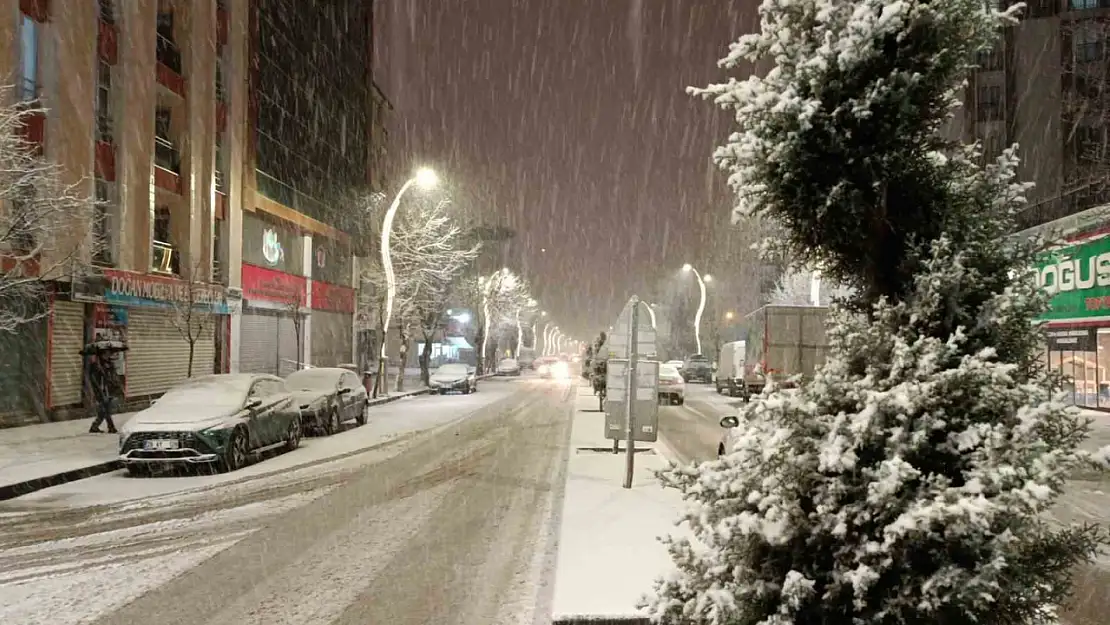 Van Valiliği'nden yoğun kar yağışı uyarısı