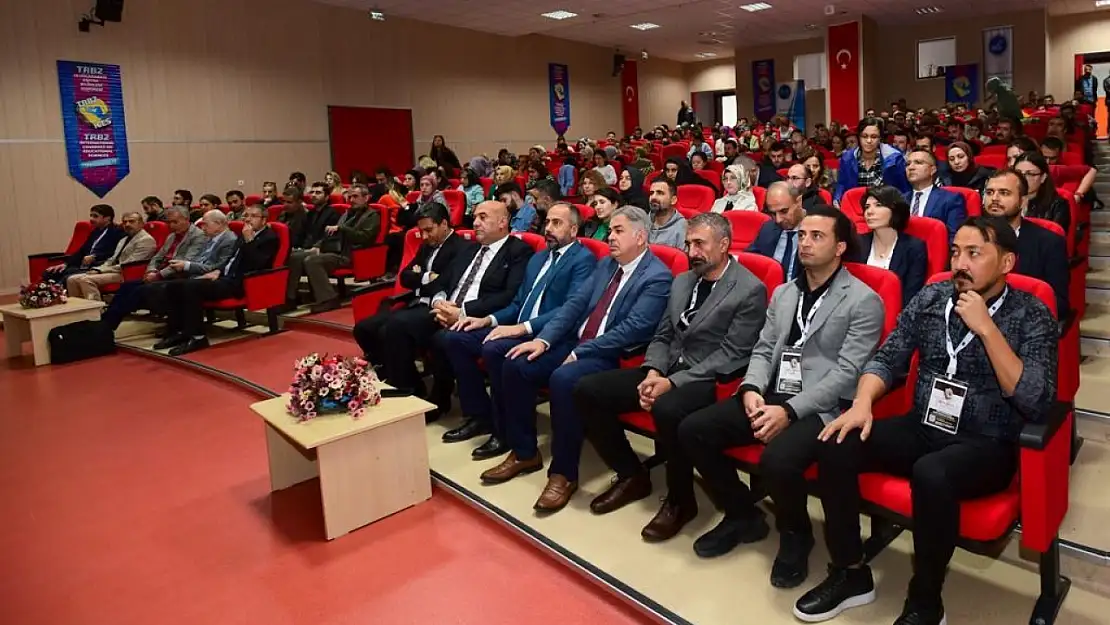 Van YYÜ'de TRB2 Uluslararası Eğitim Bilimleri Kongresi