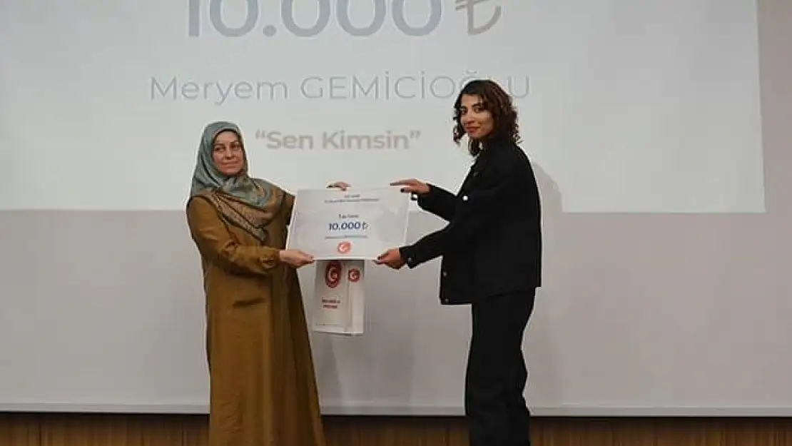 Van YYÜ öğrencisi Meryem Gemicioğlu birincilik ödülüne layık görüldü