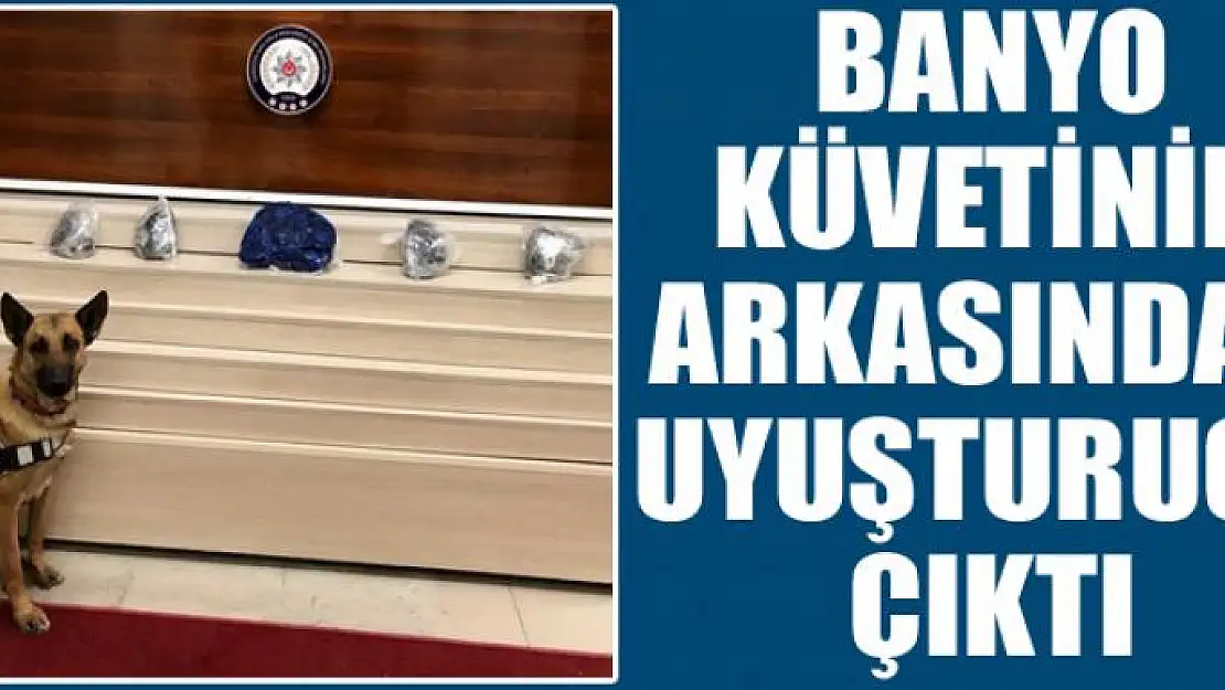 Banyo küvetinin arkasından uyuşturucu çıktı