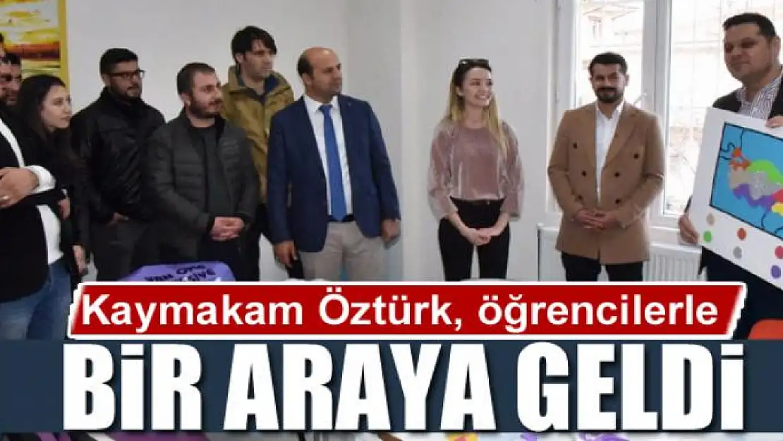 Kaymakam Öztürk, öğrencilerle bir araya geldi 