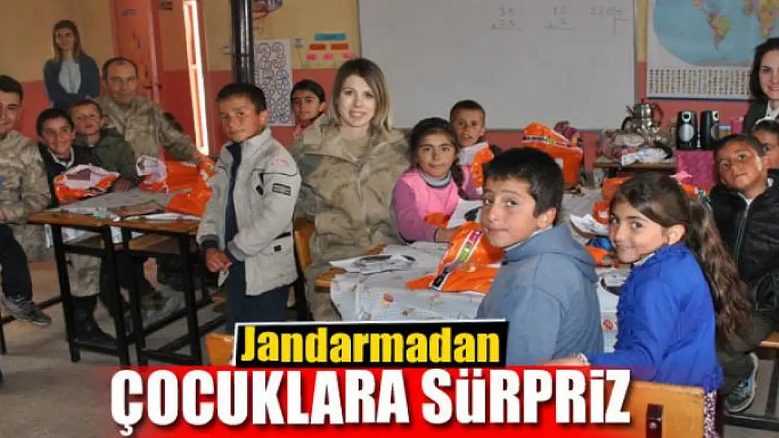 Jandarmadan çocuklara sürpriz