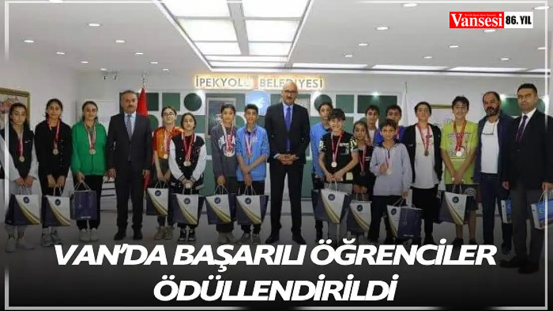 Van'da başarılı öğrenciler ödüllendirildi