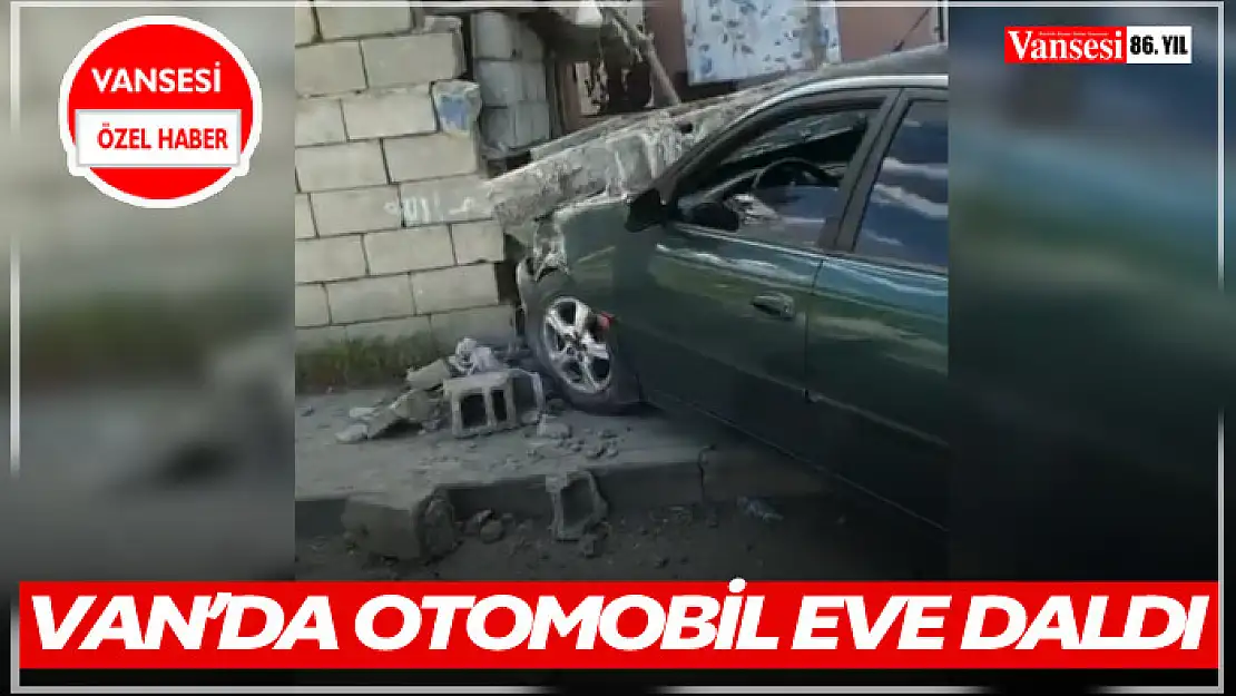 Van'da otomobil eve daldı