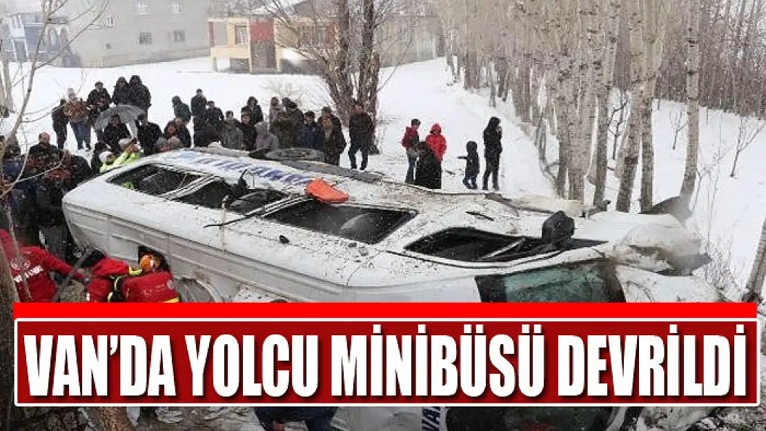 Van'da yolcu minibüsü devrildi