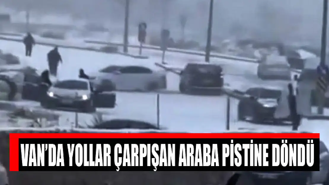 Van'da yollar çarpışan araba pistine döndü