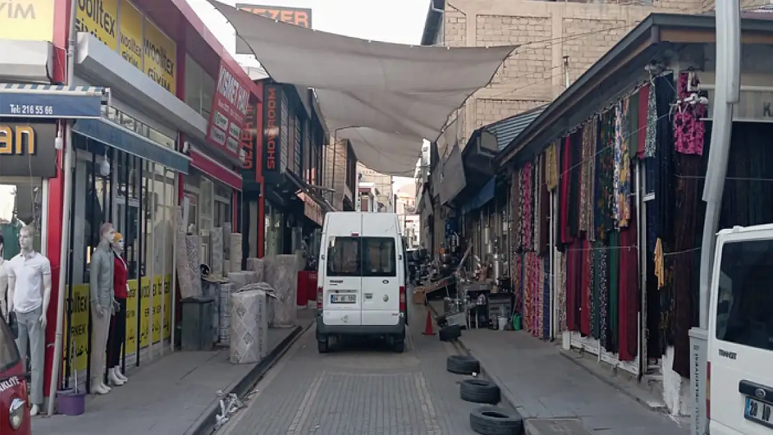 Vanlı esnaftan sıcak havalara karşı önlem