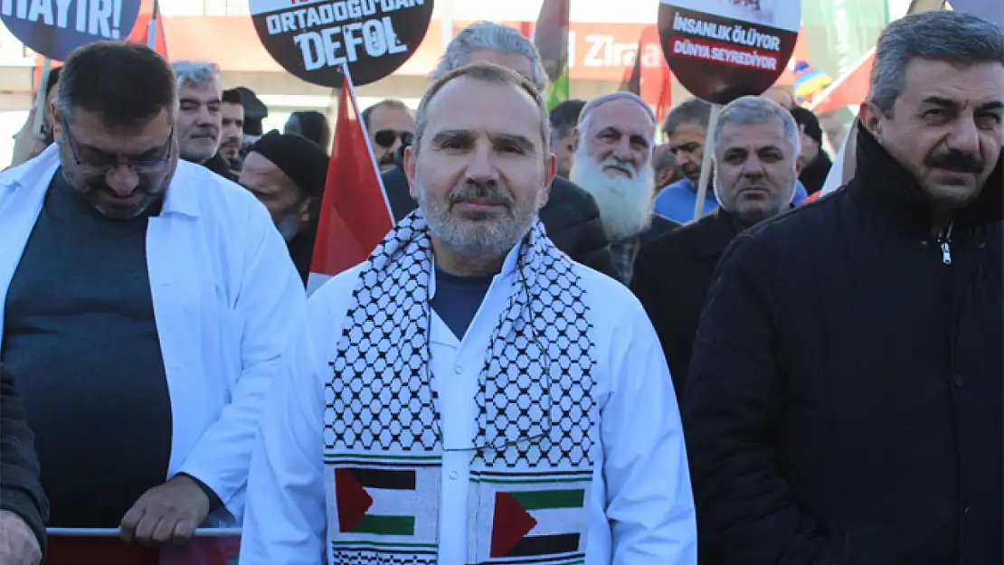 Vanlı hekimlerden İsrail'in saldırılarına protesto 