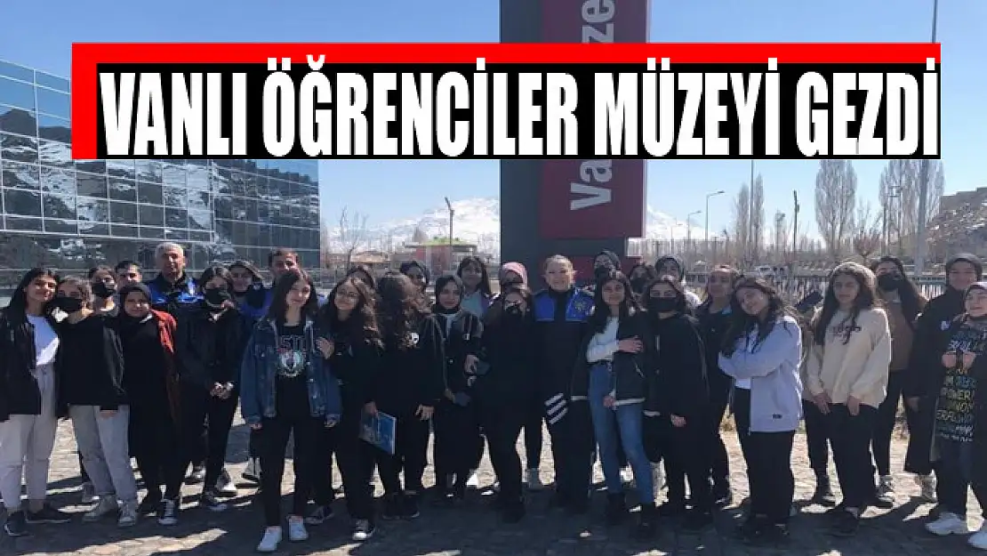 Vanlı öğrenciler müzeyi gezdi