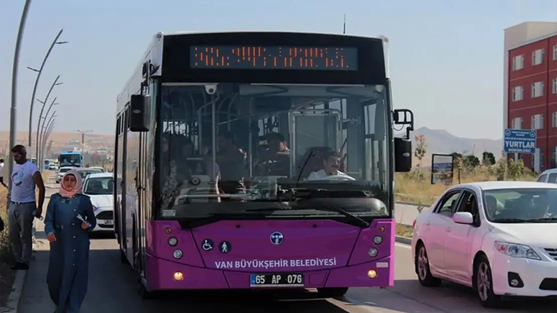 Vanlılardan Büyükşehir Belediyesi'ne çağrı: Mor otobüslere yapılan zam geri alınsın