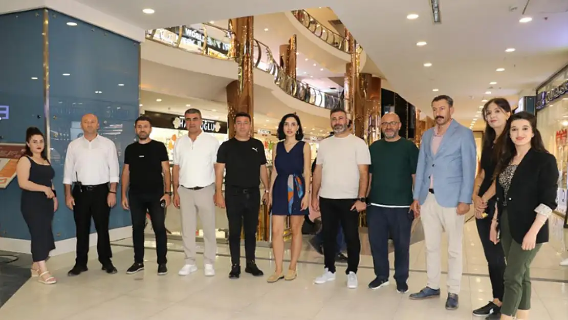 VANmall AVM'den Vali Balcı'ya teşekkür