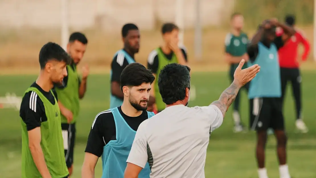 Vanspor, Bandırmaspor hazırlıklarını sürdürüyor