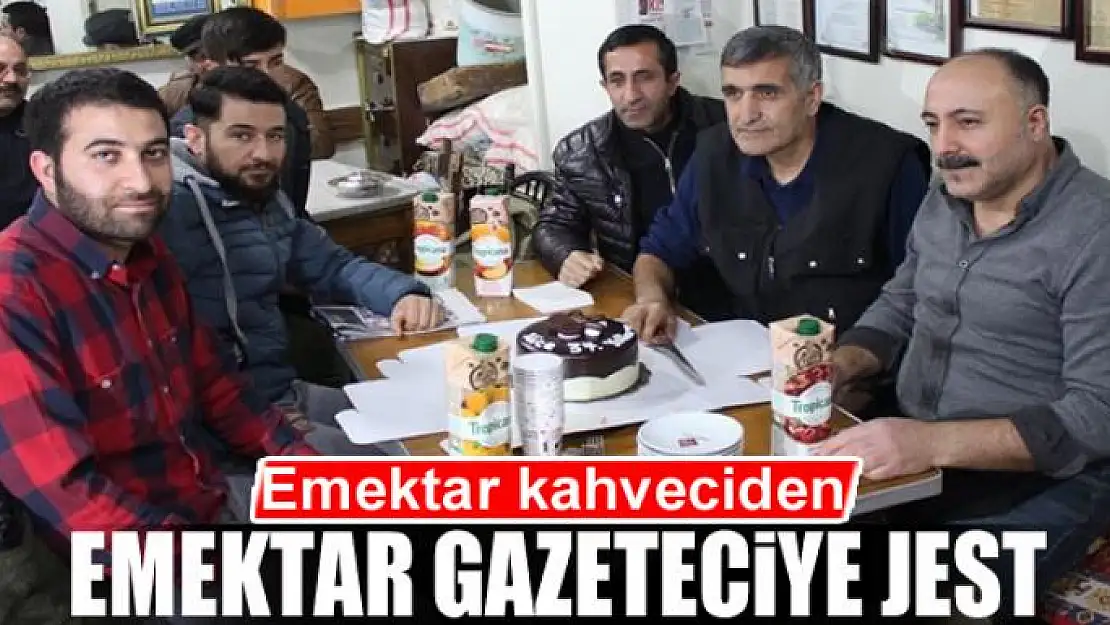 Emektar kahveciden emektar gazeteciye jest