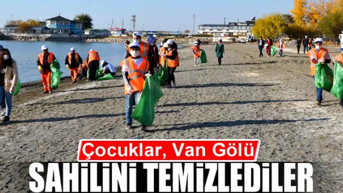 Çocuklar Van Gölü sahilini temizlediler