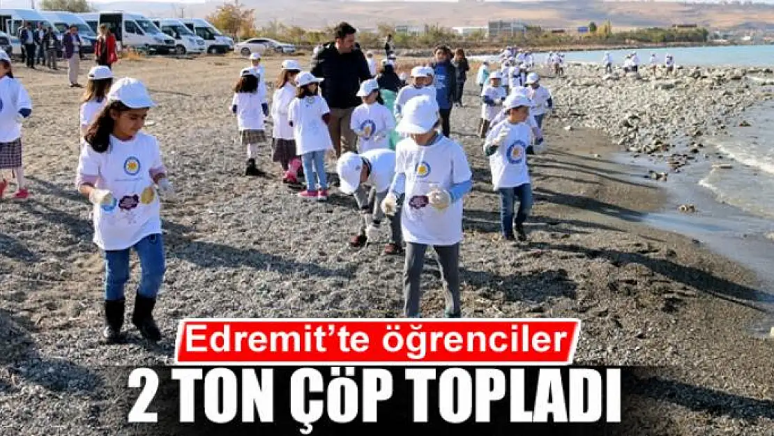 Edremit'te öğrenciler 2 ton çöp topladı